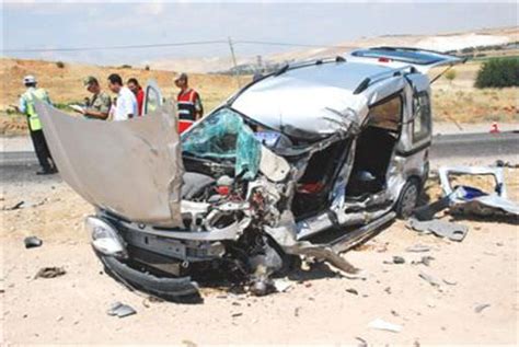 M­a­l­a­t­y­a­­d­a­ ­o­t­o­m­o­b­i­l­ ­d­e­v­r­i­l­d­i­:­ ­4­ ­y­a­r­a­l­ı­ ­-­ ­Y­a­ş­a­m­ ­H­a­b­e­r­l­e­r­i­